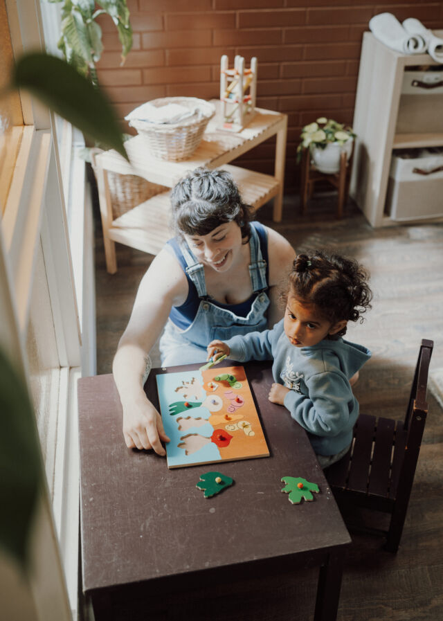 Puzzle work with a guide