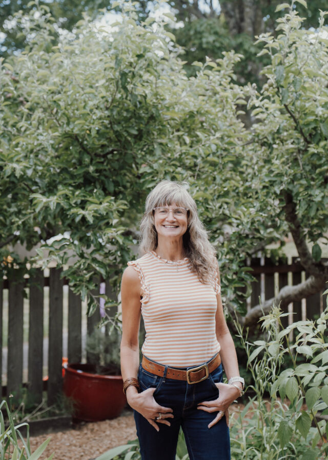 Stephanie — Primary Guide · Bamboo